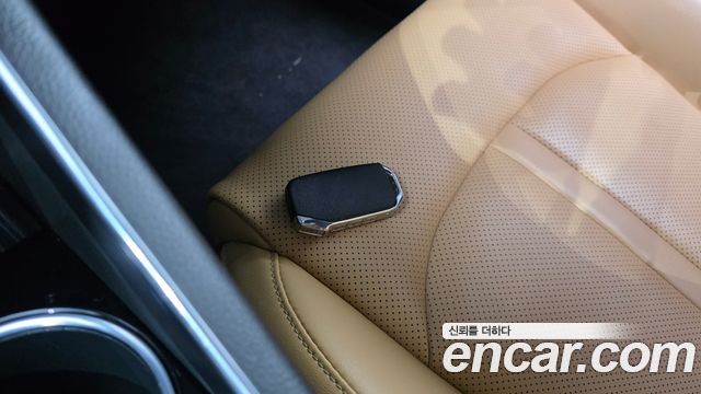 Kia K5 2023 — photo 23