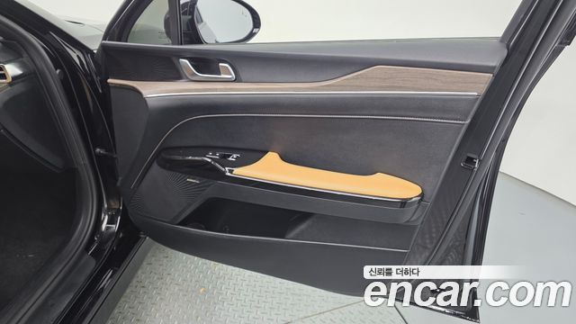 Kia K5 2023 — photo 14