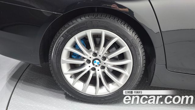 BMW 5-Series 2015 — photo 5