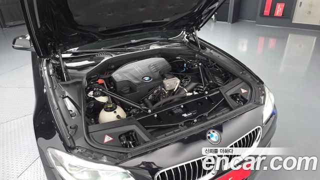 BMW 5-Series 2015 — photo 6