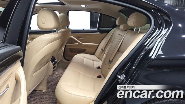 BMW 5-Series 2015 — photo 16