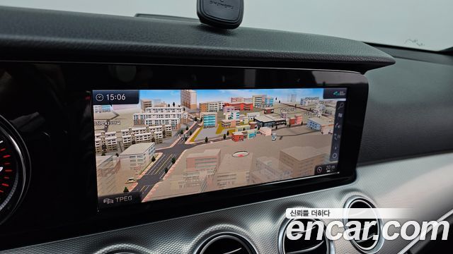 Mercedes-Benz E-Class 2020 — photo 20
