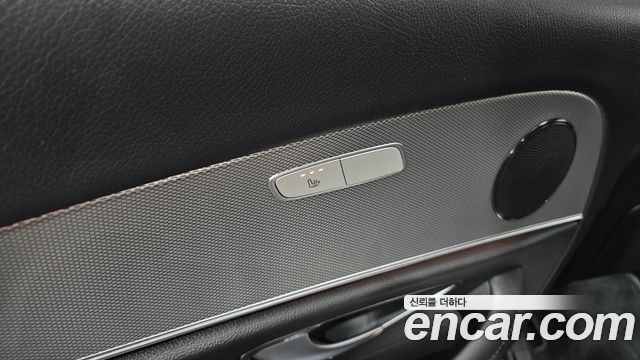 Mercedes-Benz E-Class 2020 — photo 29