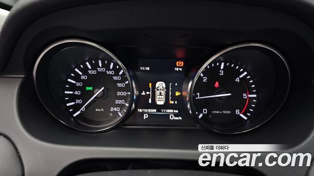 Land Rover Discovery Sport 2016 — photo 8