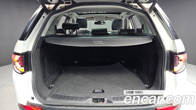 Land Rover Discovery Sport 2016 — photo 19