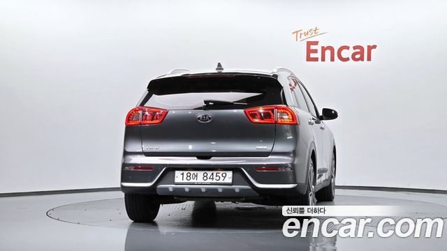 Kia Niro 2018 — photo 4