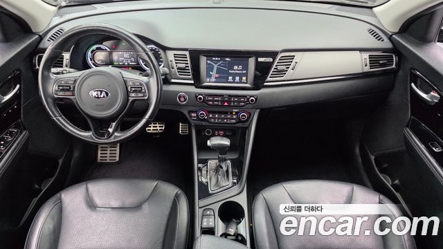Kia Niro 2018 — photo 10