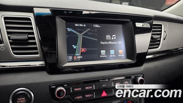 Kia Niro 2018 — photo 20