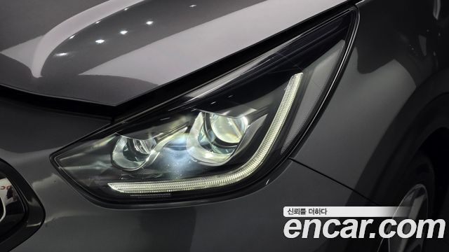 Kia Niro 2018 — photo 8