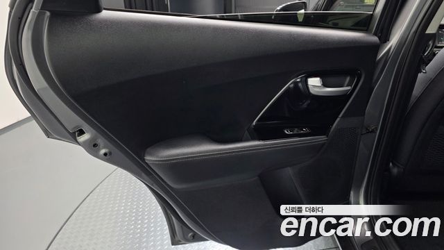 Kia Niro 2018 — photo 15