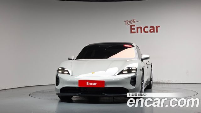 Porsche Taycan 2023 — photo 3