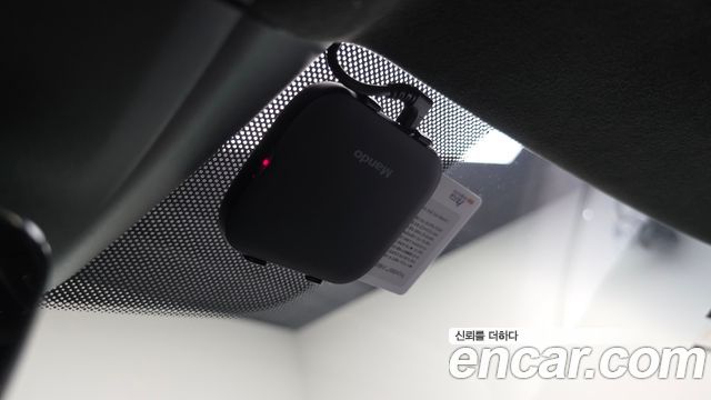 Porsche Taycan 2023 — photo 34