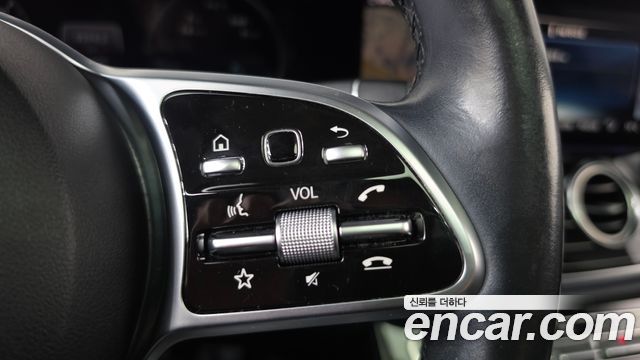 Mercedes-Benz E-Class 2020 — photo 22