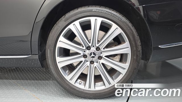 Mercedes-Benz E-Class 2020 — photo 7