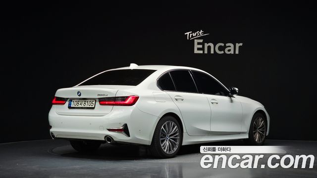 BMW 3-Series 2021 — photo 2