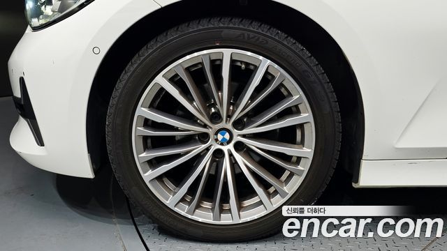 BMW 3-Series 2021 — photo 5