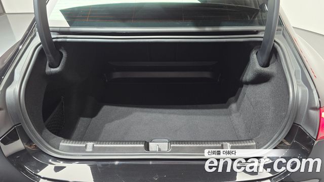 Mercedes-Benz EQE 2024 — photo 29