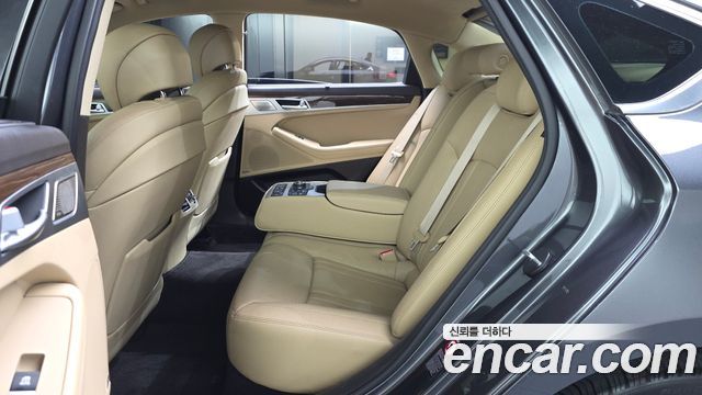 Genesis G80 2017 — photo 18