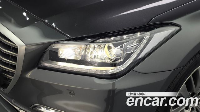 Genesis G80 2017 — photo 8