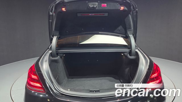 Mercedes-Benz S-Class 2020 — photo 26