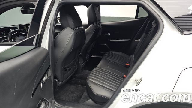 Peugeot 2008 2021 — photo 17