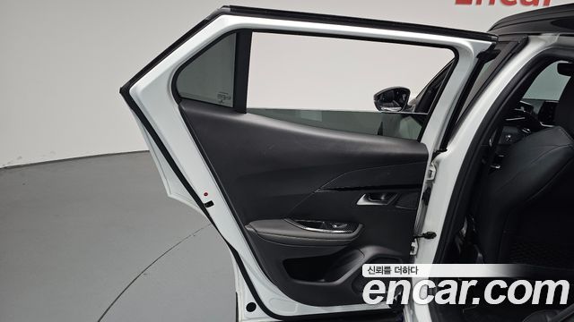 Peugeot 2008 2021 — photo 15