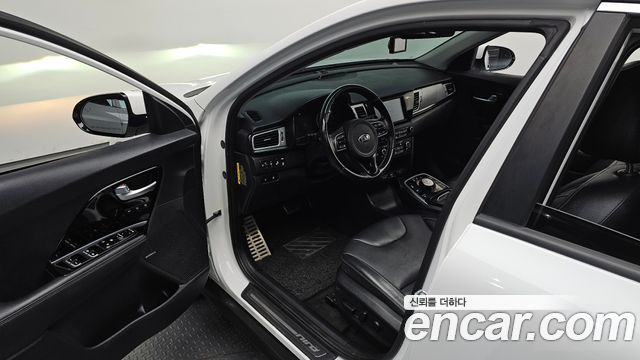 Kia Niro 2020 — photo 17
