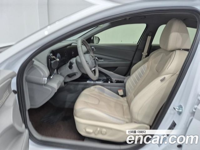 Hyundai AVANTE 2023 — photo 14