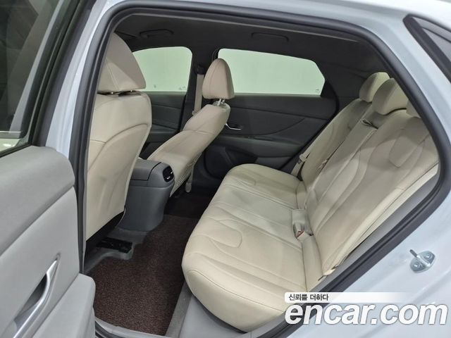 Hyundai AVANTE 2023 — photo 15
