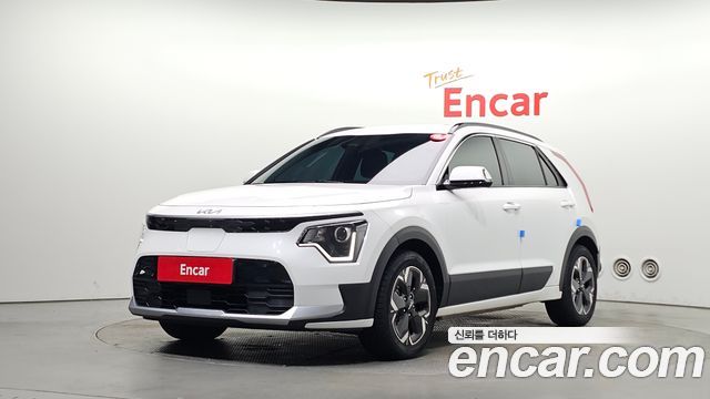Kia Niro 2023 — photo 1