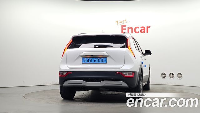 Kia Niro 2023 — photo 4