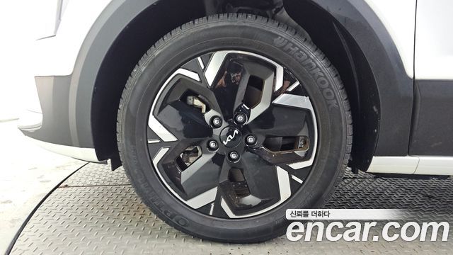 Kia Niro 2023 — photo 5