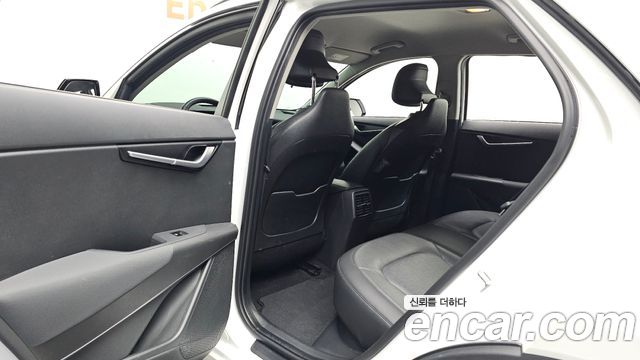 Kia Niro 2023 — photo 11