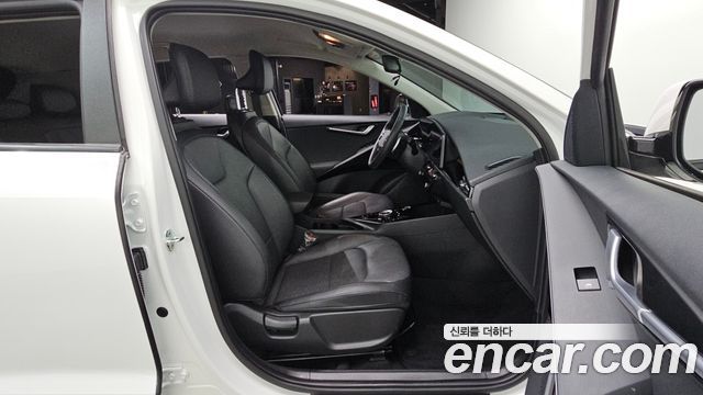Kia Niro 2023 — photo 12