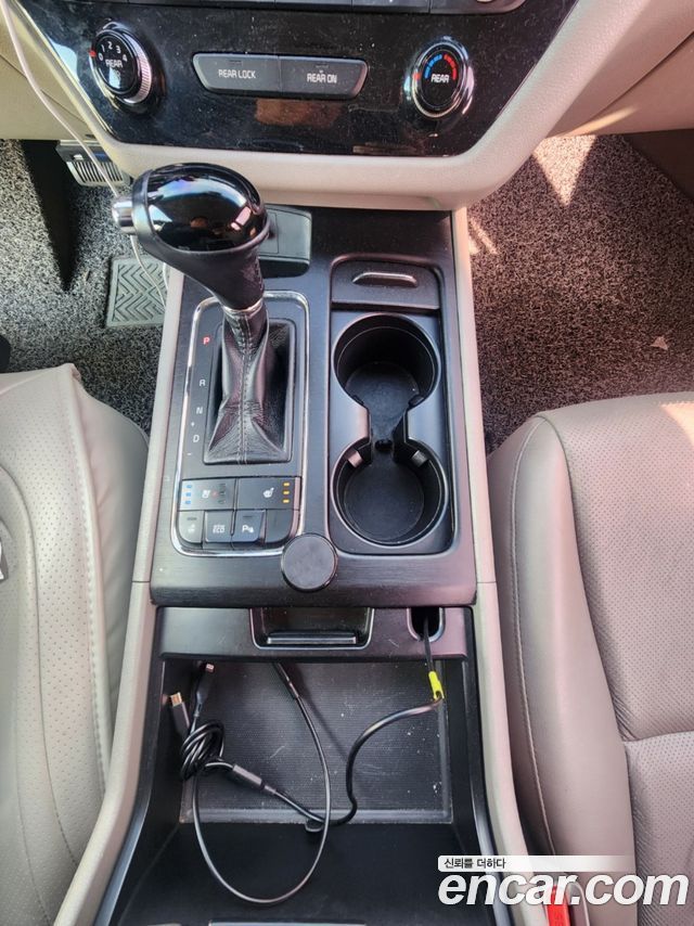 Kia Canival 2016 — photo 7
