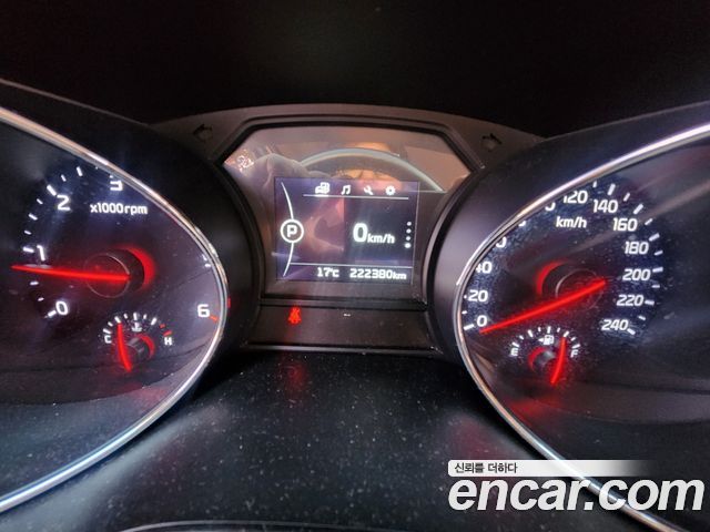 Kia Canival 2016 — photo 8