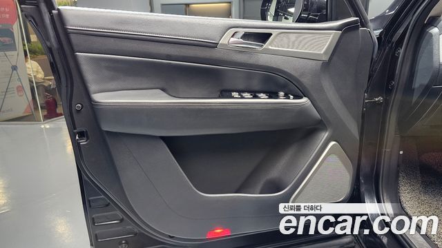 KG Mobility Rexton 2018 — photo 14