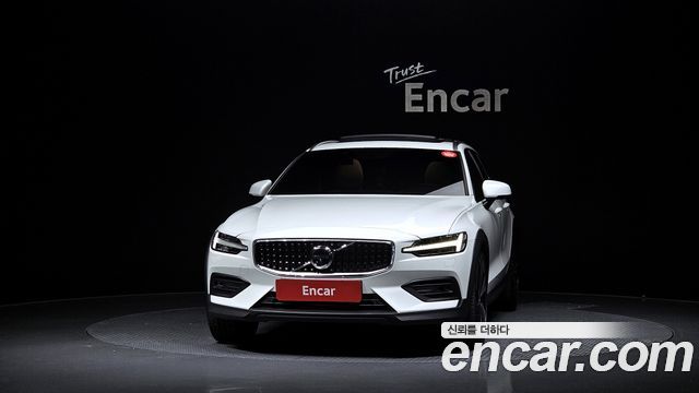 Volvo V60 2020 — photo 3