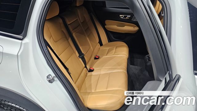 Volvo V60 2020 — photo 11