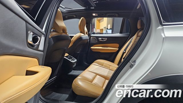 Volvo V60 2020 — photo 12