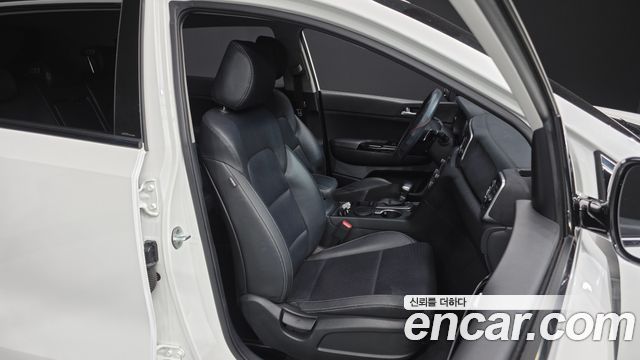 Kia Sportage 2016 — photo 12