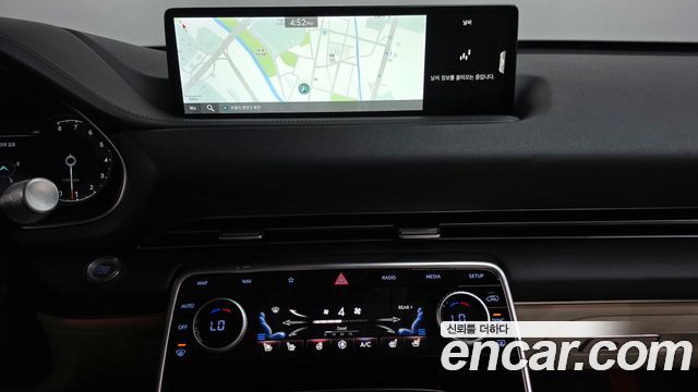 Genesis GV80 2022 — photo 18