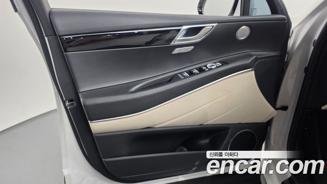 Genesis GV80 2022 — photo 14