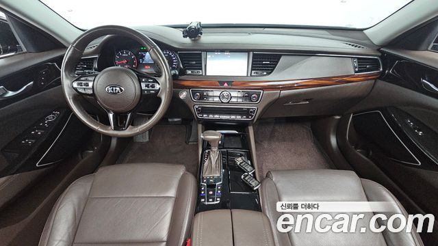 Kia K7 2016 — photo 10