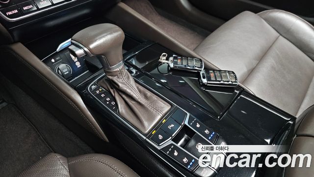 Kia K7 2016 — photo 12