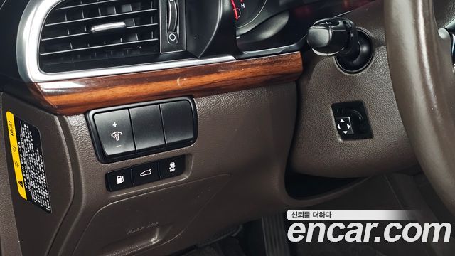 Kia K7 2016 — photo 22