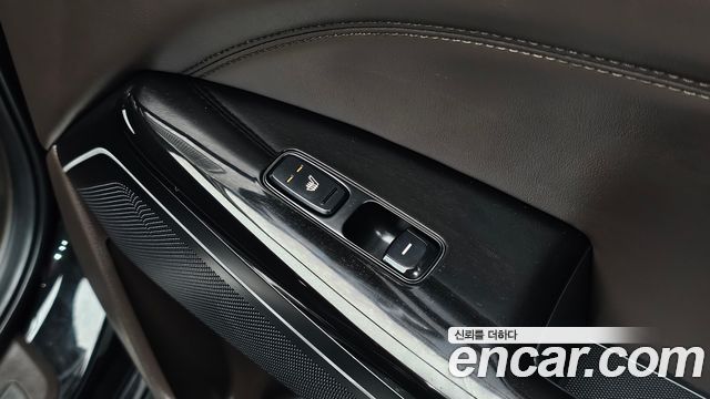 Kia K7 2016 — photo 23