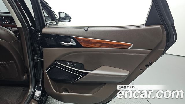 Kia K7 2016 — photo 15