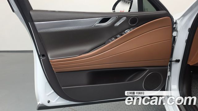 Genesis G80 2022 — photo 14