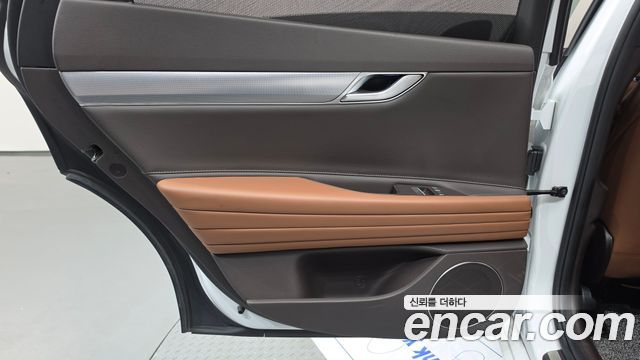 Genesis G80 2022 — photo 15